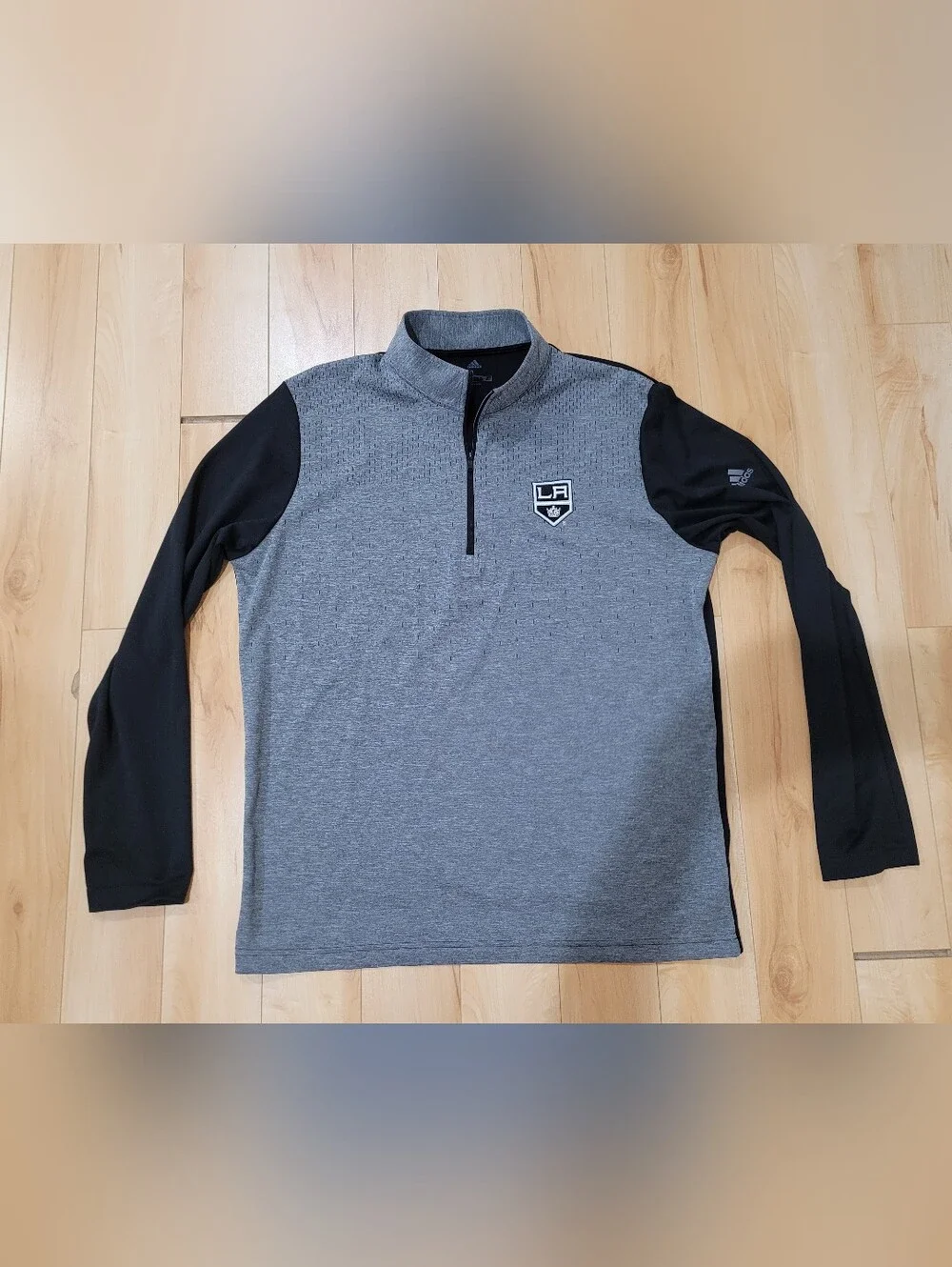 LA Kings (NHL) men's size large long sleeve zip up polo shirt